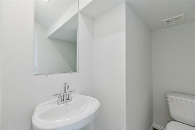 Building Photo - 1626 Revolution Way