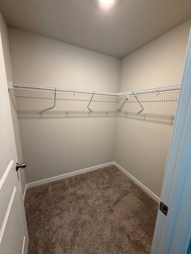 Building Photo - 2486 SE Morningdew Dr