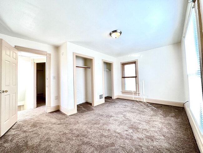 Building Photo - 8 W Lutton St