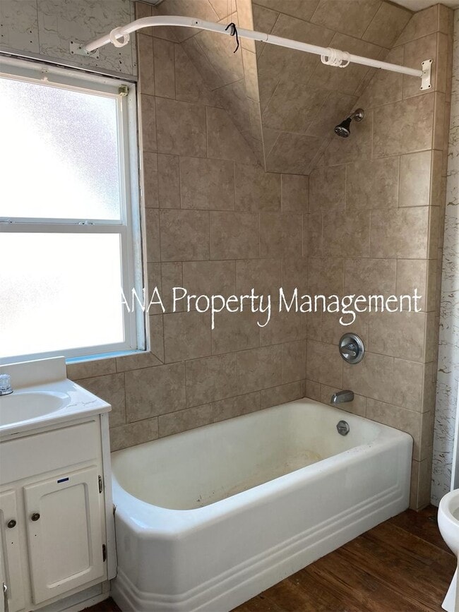 Building Photo - 214-214 S Excelsior Ave