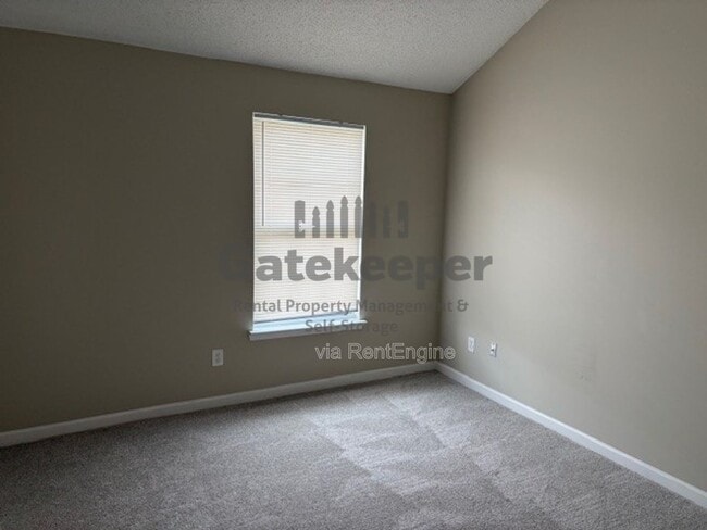 Building Photo - 8882 Seneca Rd