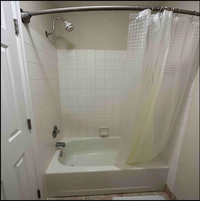 Building Photo - 7614 York Ave S