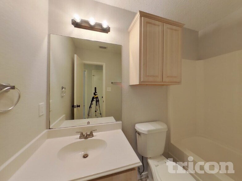 Building Photo - 757 Dema Ln