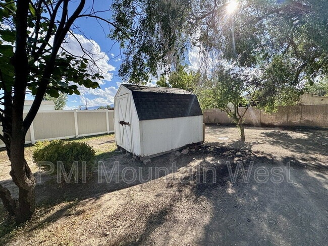 Building Photo - 36 Orchard Ln