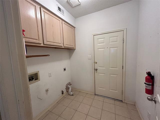 Building Photo - 2603 Hillside Dr