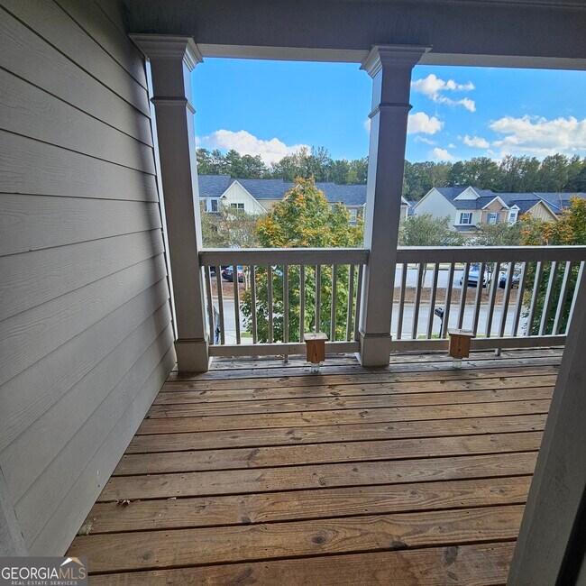 Building Photo - 413 Fern Bay Dr SW