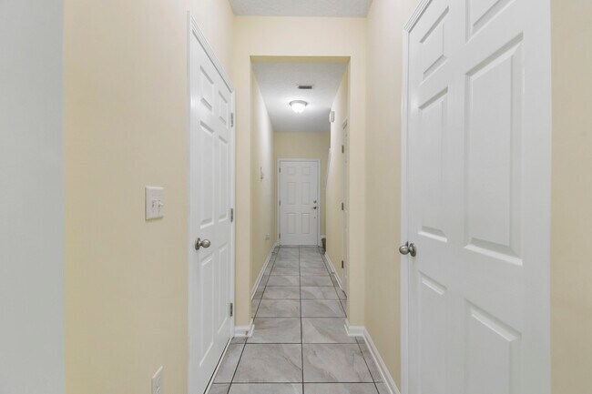 Building Photo - 266 Moultrie Village Ln