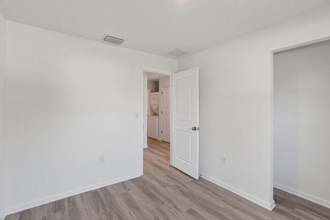 Building Photo - 209 Orange Ave