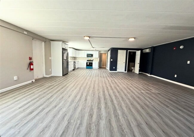 Primary Photo - 83 Power Rd