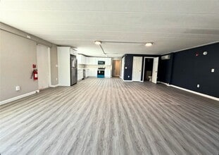 Building Photo - 83 Power Rd