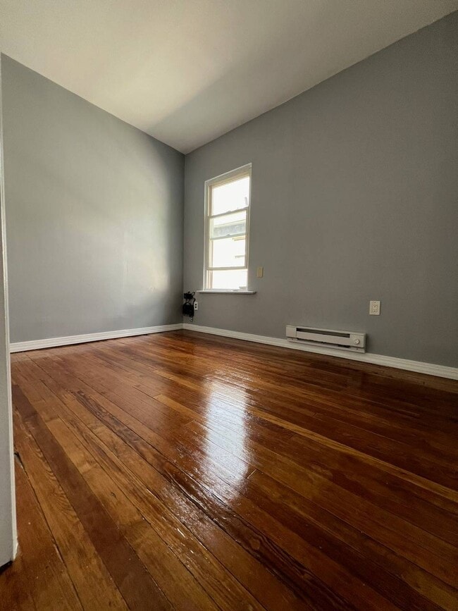 Building Photo - 27 Alton Pl