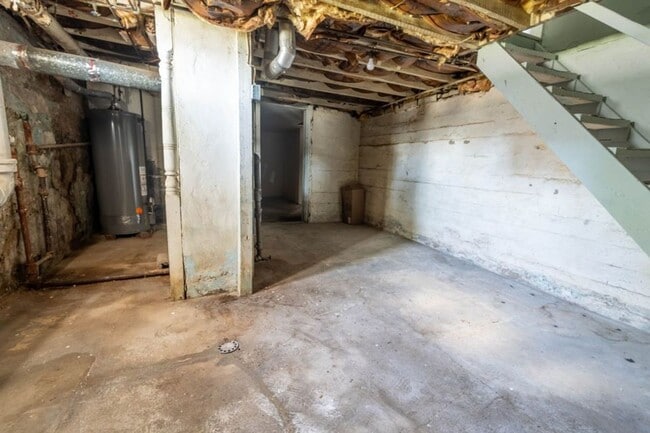 Building Photo - Well-kept 3 Bed, 1 Bath Single Family Home - Schedule your tours now!