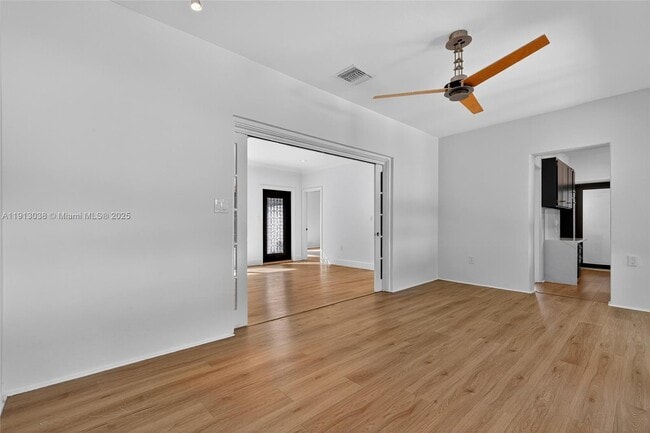 Building Photo - 465 NE 52nd St