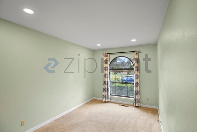 Building Photo - 4484 George Oaks Dr