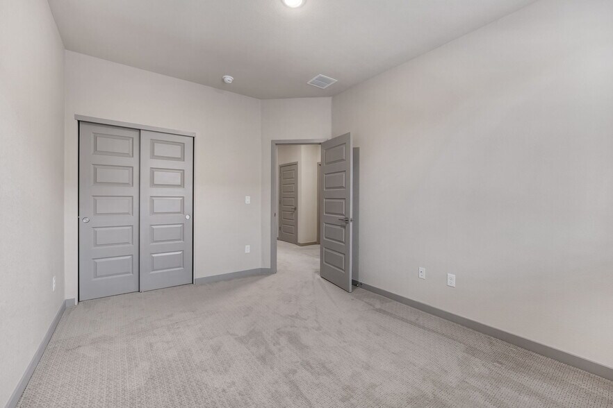 Building Photo - 6388 Nelson Ct