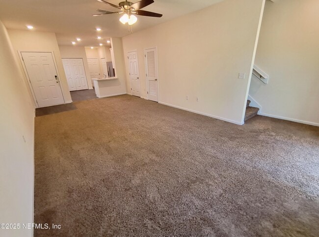 Building Photo - 201 Scotch Pebble Dr