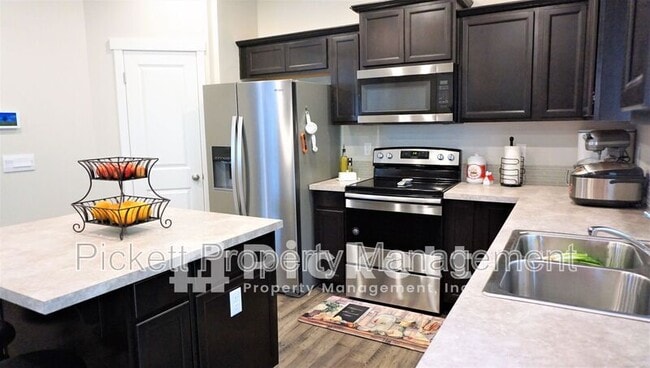 Building Photo - 6477 Hornet Cir NE