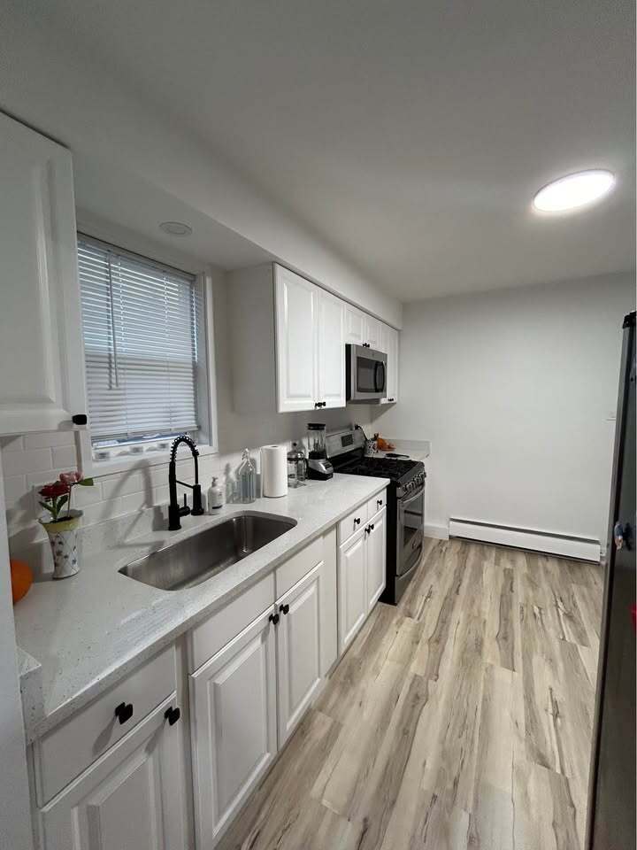 Building Photo - 4915 Egandale Ave