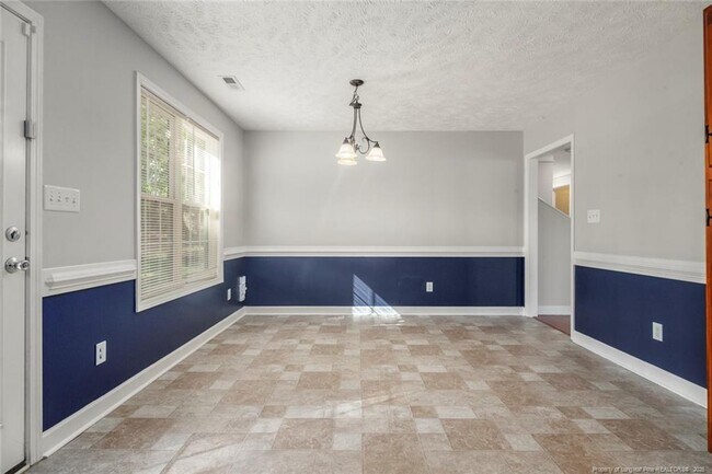 Building Photo - 2105 Calista Cir