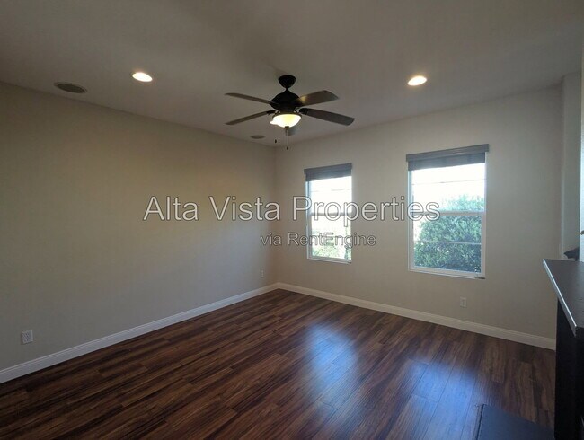 Building Photo - 10521 Zenor Ln