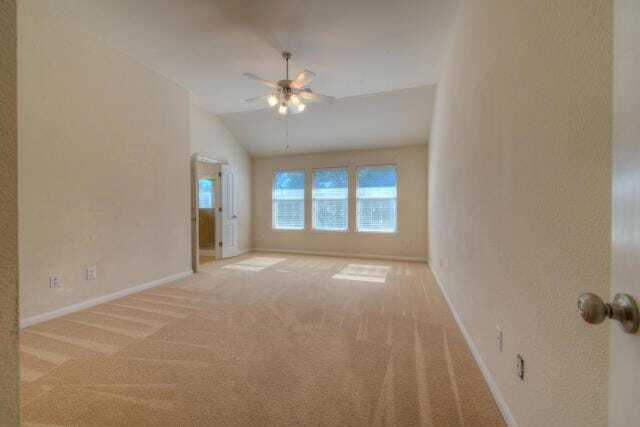 Building Photo - 225 Lexington Dr