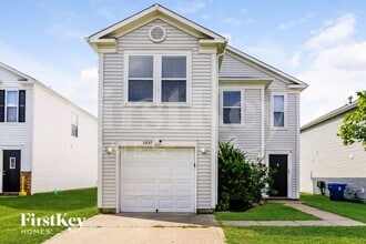 Building Photo - 8837 Hosta Way