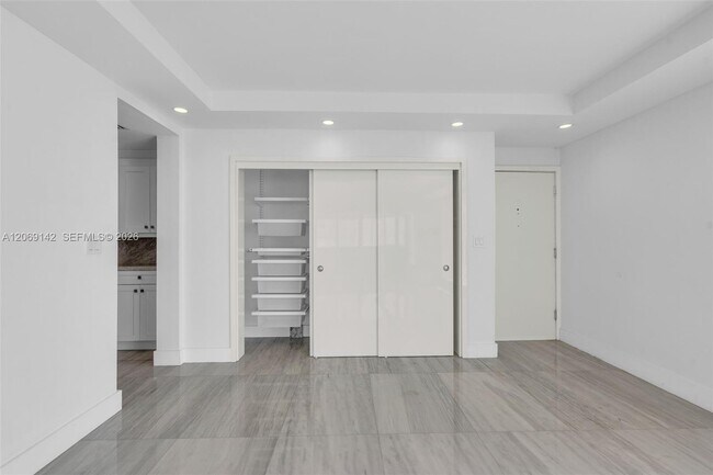 Building Photo - 5005 Collins Ave