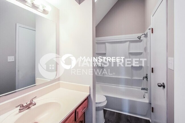 Building Photo - 3 Bedroom Pet-Friendly Home in Kansas City...