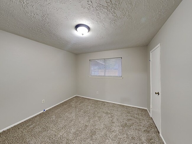 Building Photo - Special Price If Leased By 01/16