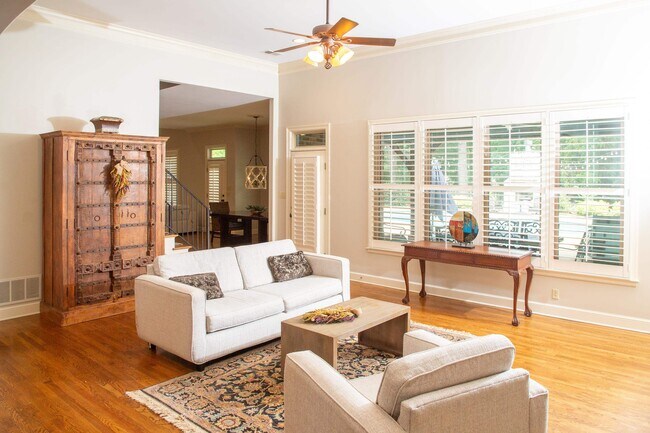 Building Photo - 10060 Avent Ridge Cove