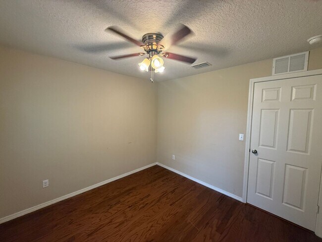 Building Photo - 3067 Santa Marcos Dr