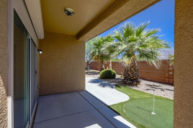 Building Photo - 55+, Age Restricted, 2 Bed, 2 Bath, Single...