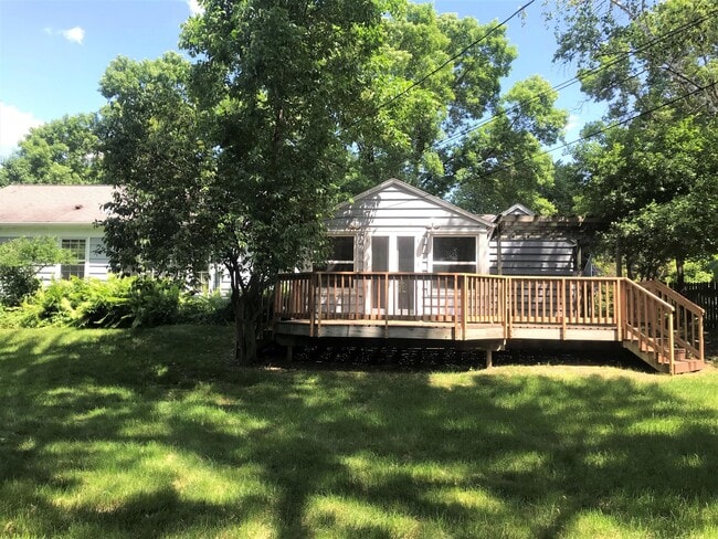 Building Photo - 306 S Owen Dr