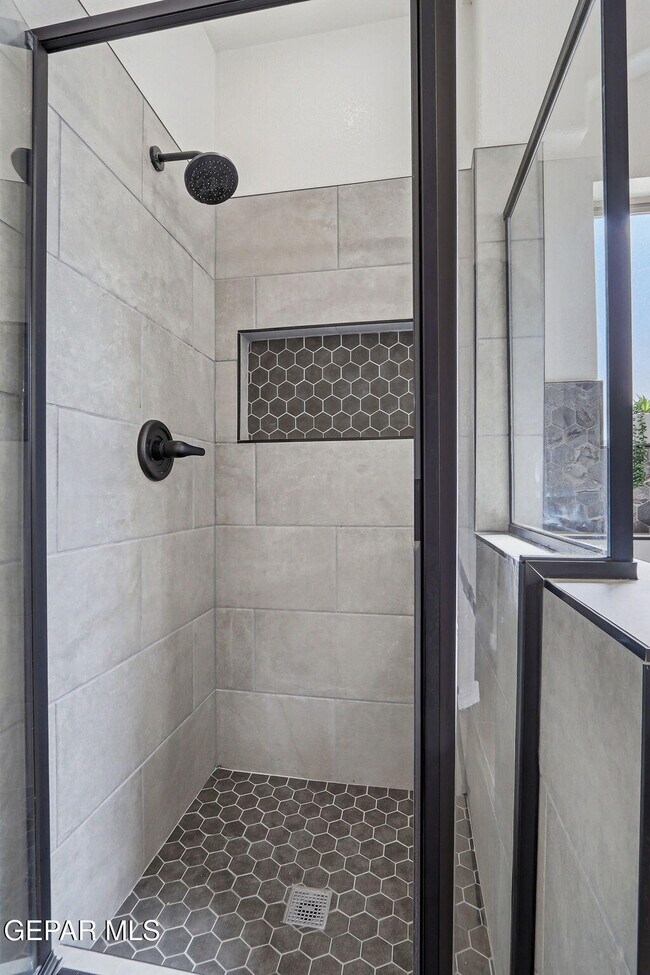 Building Photo - 3121 Tierra Paola Ln