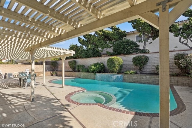 Building Photo - 17552 Wayne Ave