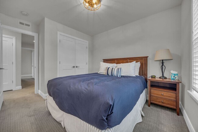 Building Photo - Wasatch Springs Gem
