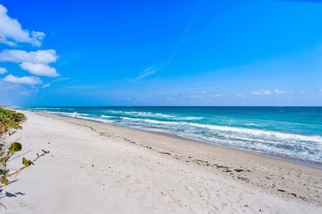 Building Photo - 5460 N Ocean Dr