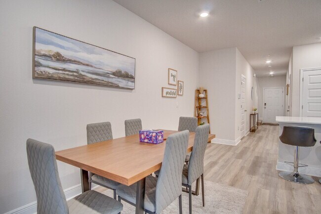 Building Photo - Gulf Breeze 3BR/2.5BA New Construction Townhome - Special: ½ Off Deposit for Active-Duty Military!