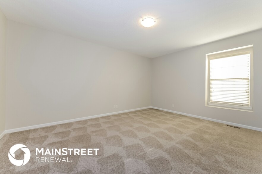 Building Photo - 407 Golfview Dr