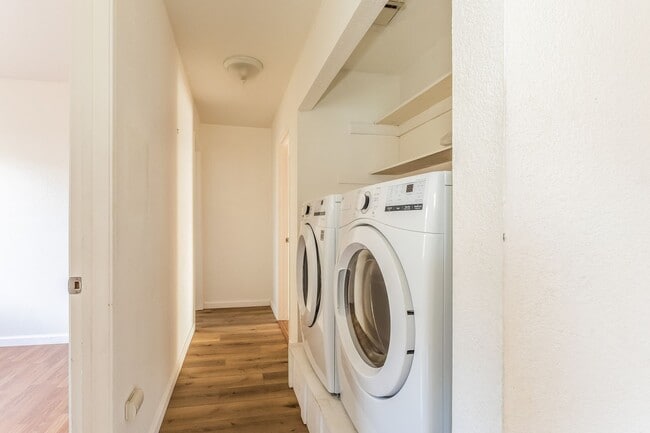 Building Photo - PURE Property Management Presents: Delightful 4 Bed 2 Bath Near Pioneer Park
