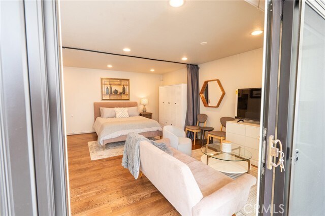 Building Photo - 327 3rd St