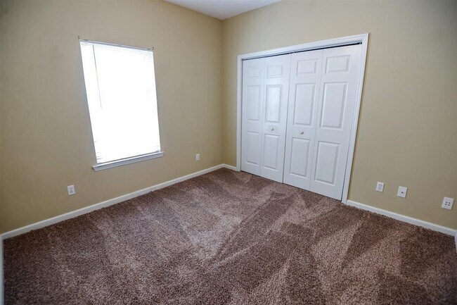 Building Photo - 2116 Bullocks Run Rd