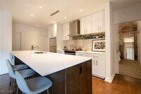 Building Photo - 725 Johnson Ct