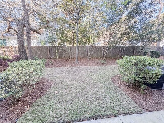 Building Photo - 1028 Bowman Woods Dr