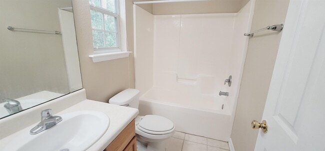 Building Photo - 2740 W Tharpe St