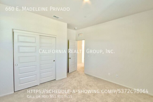 Building Photo - 660 E Madeleine Privado