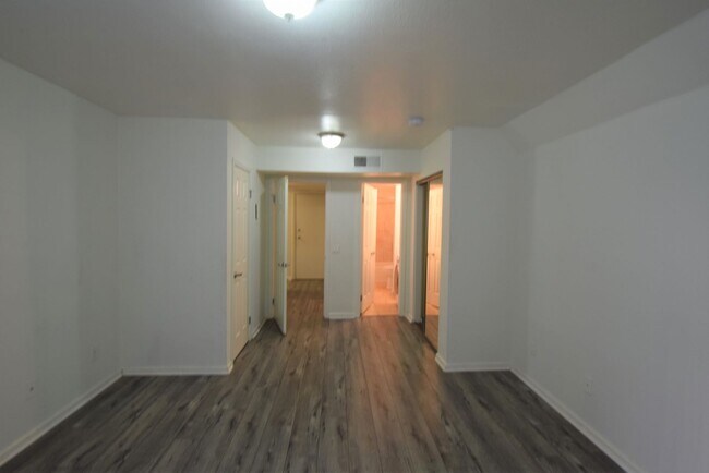 Building Photo - 11035 Otsego St
