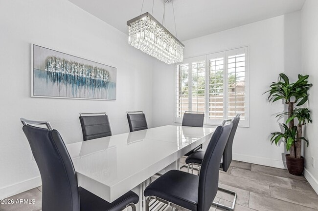 Building Photo - 3777 E Vallejo Dr