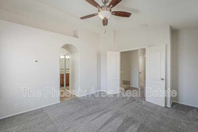 Building Photo - 1441 W Shellfish Dr