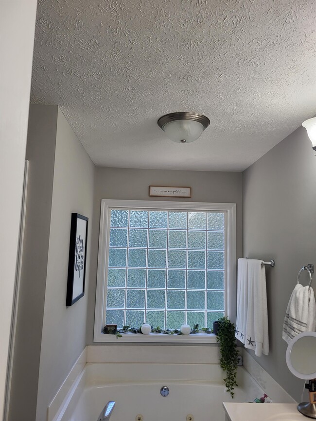 Building Photo - 220 Newport Drive